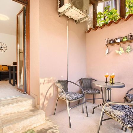 Amphitheater 3+2 Modern Apartment With Terrace, Wifi, Netflix Pula Dış mekan fotoğraf