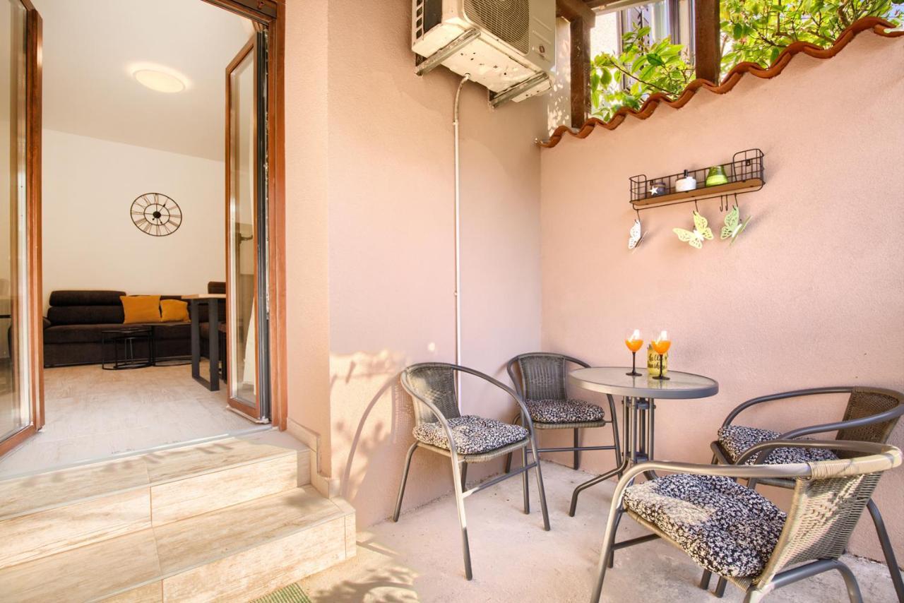 Amphitheater 3+2 Modern Apartment With Terrace, Wifi, Netflix Pula Dış mekan fotoğraf